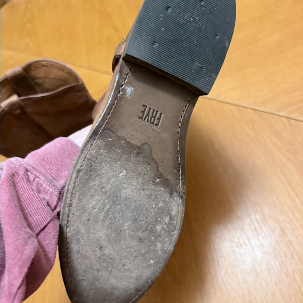 Frye Distressed Brown Leather Ankle Boots, LIKE NEW! - Picture 7 of 7